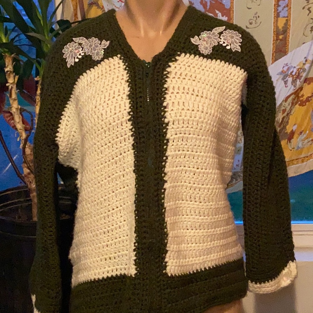 Handmade knitted holiday sweater green/white with detail on shoulders